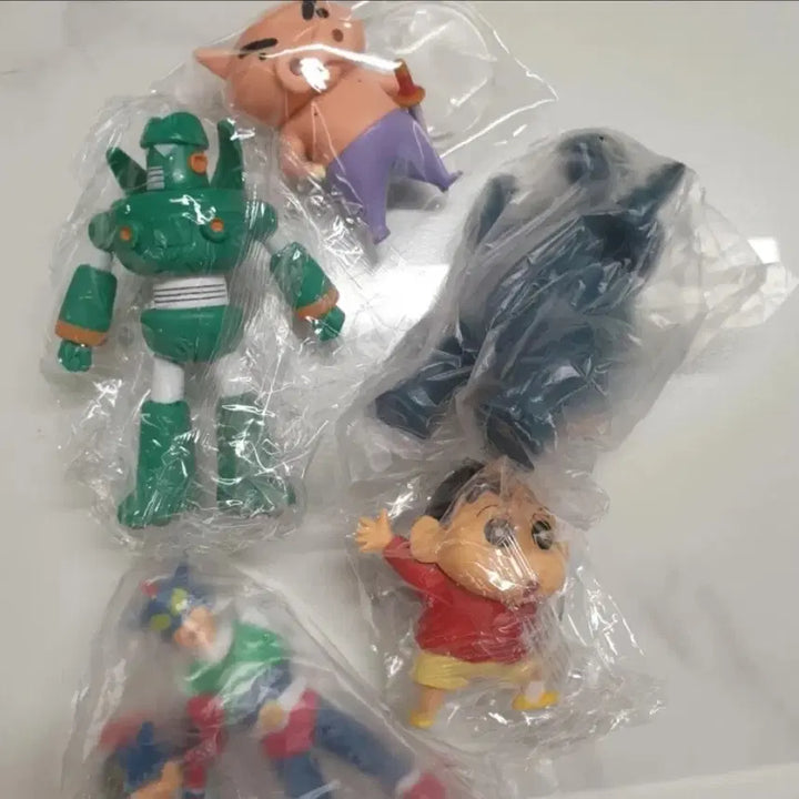 [BUNJANG] Crayon Shin-chan 5-Piece Sealed Figure Bundle Set / 짱구는 못말려 미개봉 피규어 5종 일괄 세트로 판매합니다.