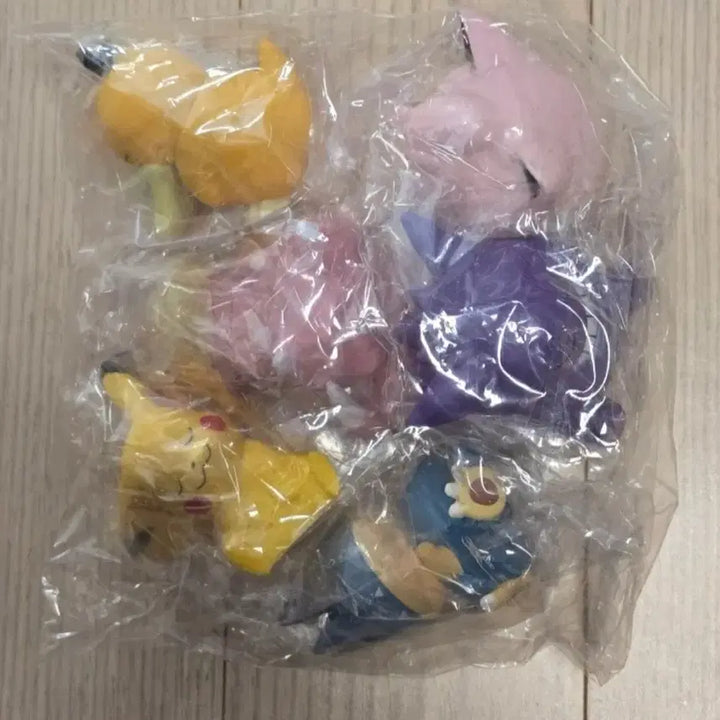 [BUNJANG] Pokemon Sleeping Figurines Set of 6 (Sealed) / 옆으로 잠자는 포켓몬스터 피규어 미개봉 6종 세트로 일괄 판매합니다.