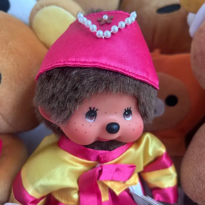 [BUNJANG] Hanbok Monchhichi Doll (with Tag) / 한복 몬치치 (택 있음)