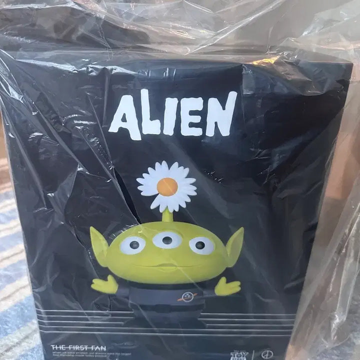 [BUNJANG] Peaceminusone x Toy Story Alien Figure / 피스마이너스원 x 토이스토리 알린 피규어