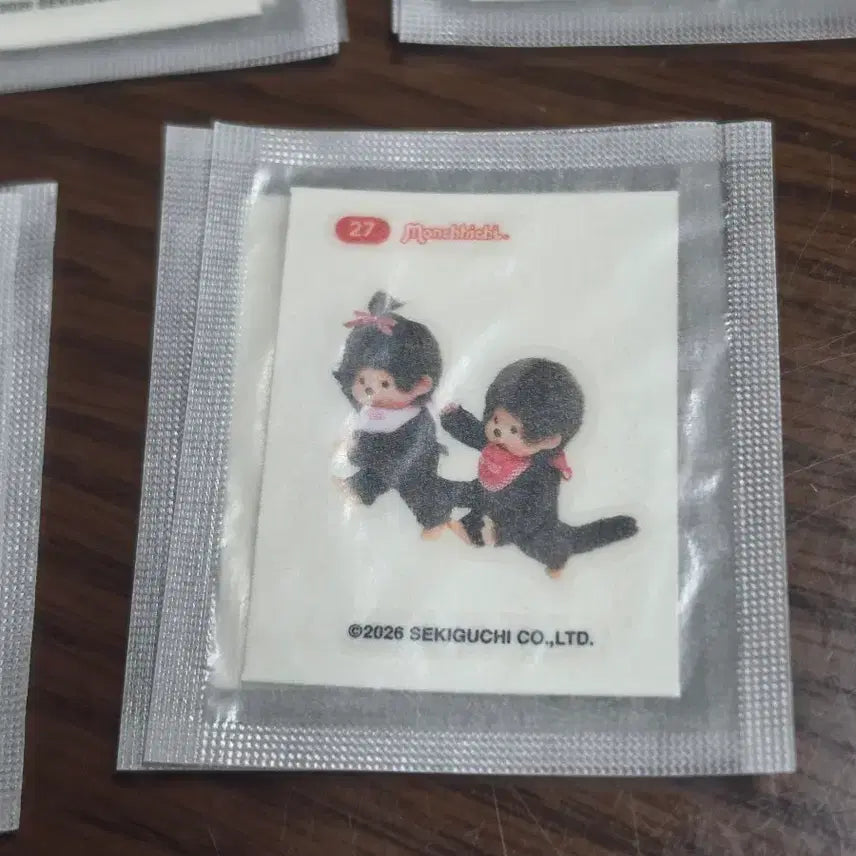[BUNJANG] Monchhichi Strawberry Wafer Sticker / 몬치치 딸기웨하스 띠부띠부씰