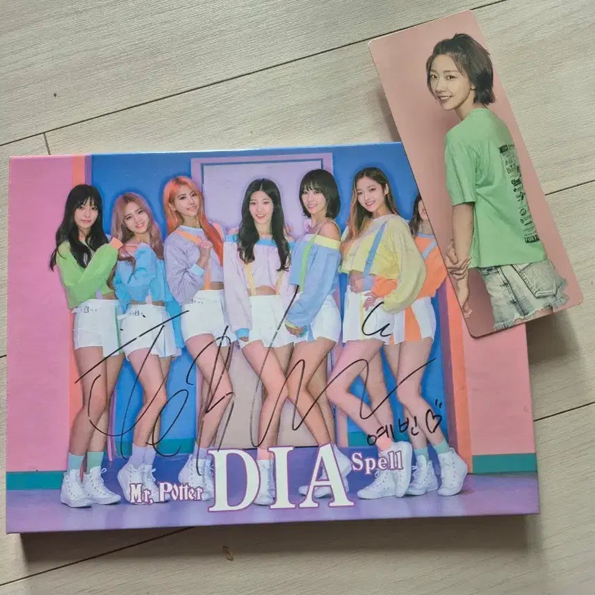 [BUNJANG] DIA Spell CD Album with Autographed Photocard / 친필사인 다이아 DIA Spell cd 앨범 포토카드 포함