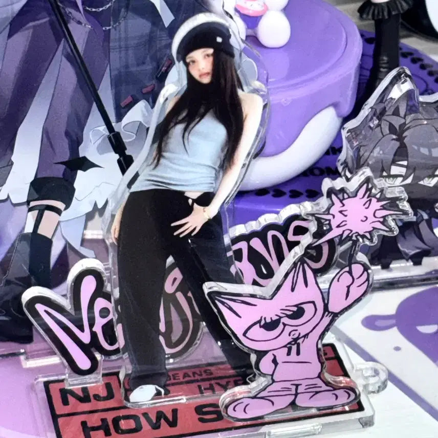 [BUNJANG] NewJeans Hyein Acrylic Stand House With Me / 뉴진스 혜인 아크릴 스탠드 하우스윗 하니 민지 해린