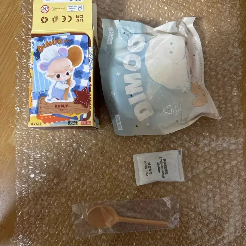 [BUNJANG] Pop Mart Dimoo World Pixar Series Dimoo as Remy Figure / 팝마트 디무 월드 X 픽사 시리즈 Dimoo as  Remy