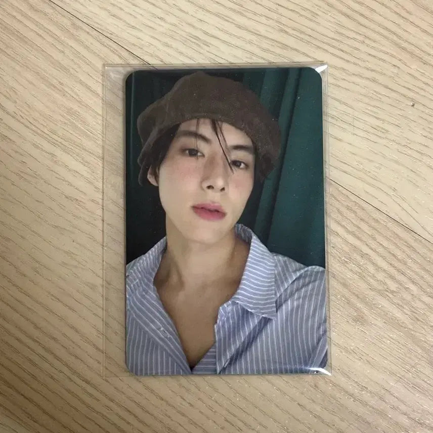 [BUNJANG] The Boyz Eric Almost B Blue Photocard / 더보이즈 에릭 얼모스트블루 포토카드 포카