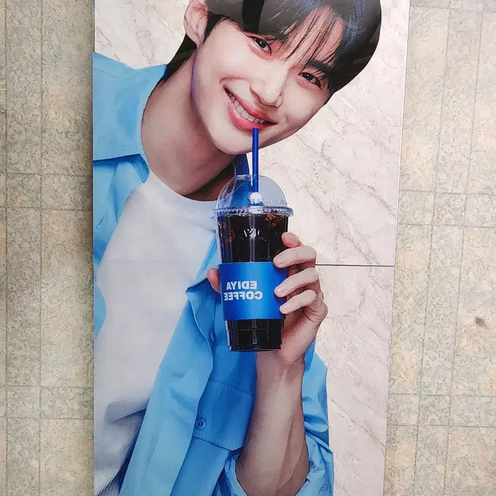 [BUNJANG] Byun Woo-seok EDIYA Coffee Large Poster Bundle Set / 변우석 이디야 대형포스터 일괄판매