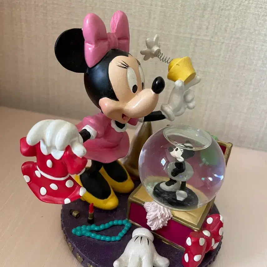 [BUNJANG] Disney Minnie Mouse Snow Globe Figurine / 미니마우스 수노우볼 피규어