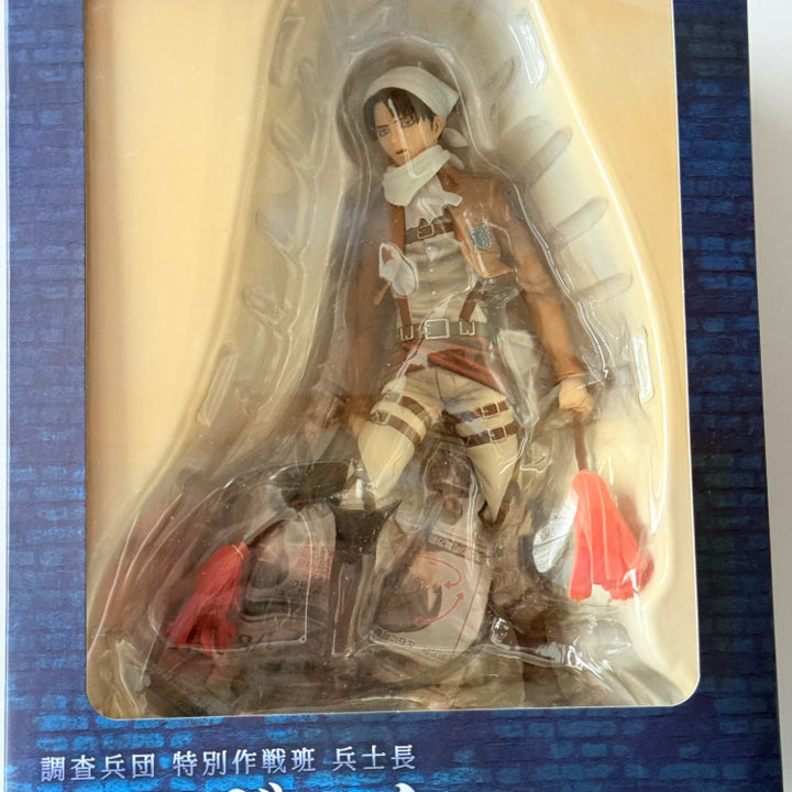[BUNJANG] Attack on Titan Levi "Cleaning Ver." 1/8 Scale Figure by Sentinel BraveAct / 미개봉)진격의거인 청소 리바이 브레이브액트 1/8 스케일 센티넬 피규어