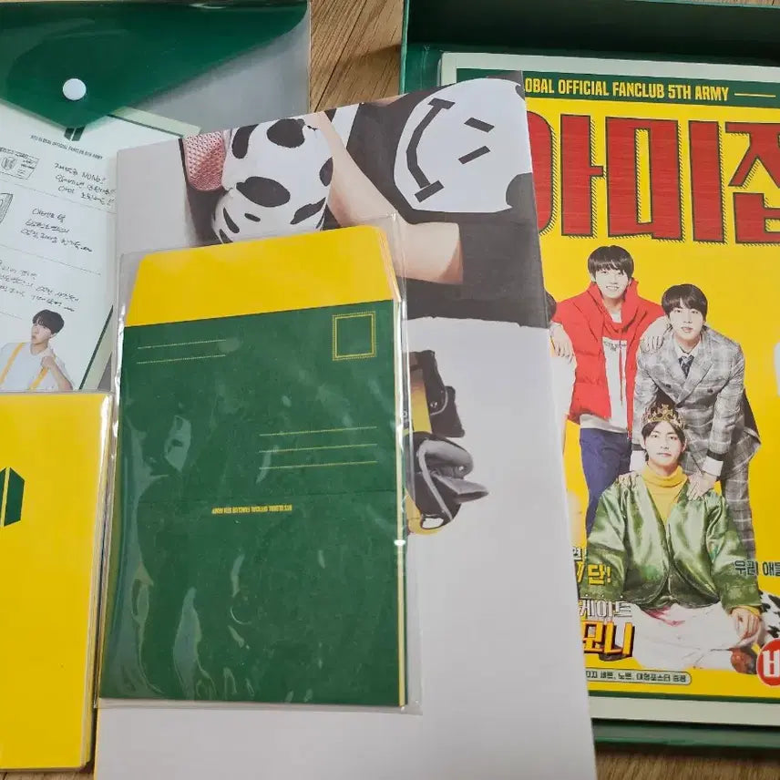 [BUNJANG] BTS Global Official Fanclub ARMY Kit 5th Generation / BTS 글로벌 공식 팬클럽 5기 ARMY 키트