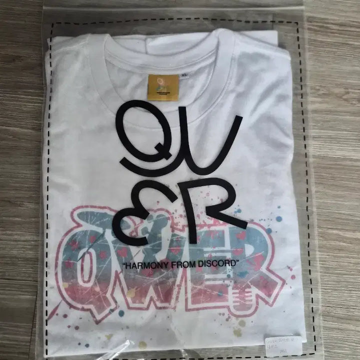 [BUNJANG] QWER Discord Unsealed T-Shirt / [유일]qwer디스코드 미개봉 옷