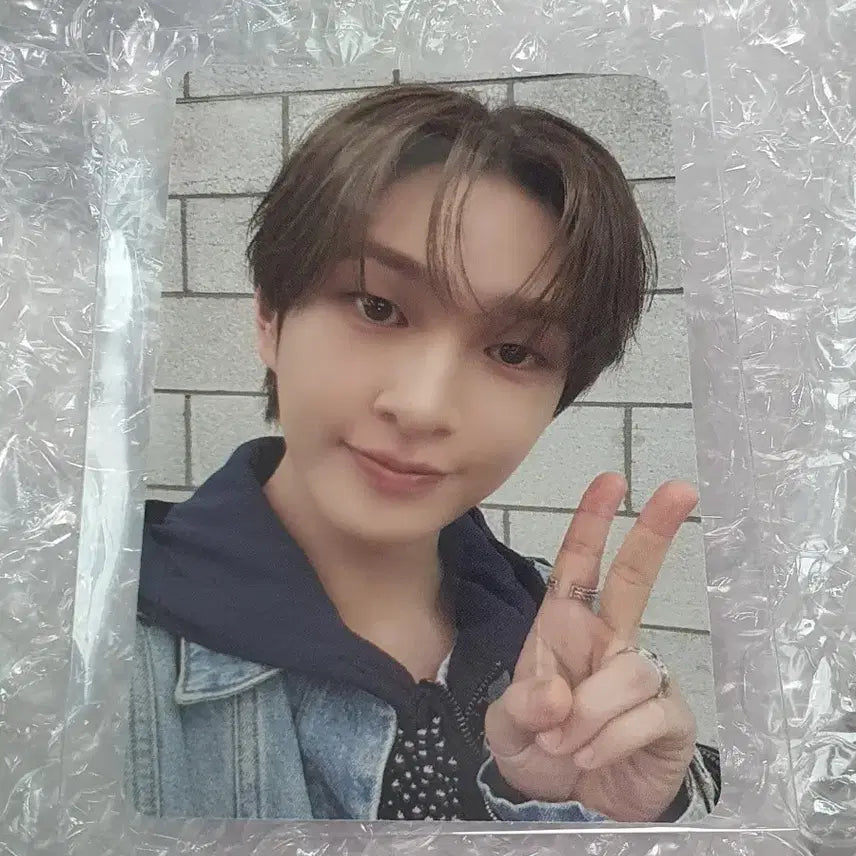 [BUNJANG] SHINee Onew Atmos Apple Music 2nd Lucky Draw Photocard / 샤이니 온유 애트모스 애플뮤직 2차럭드 포카