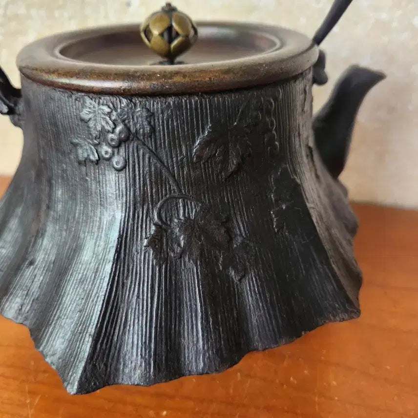 [BUNJANG] Yongmundang Old Cast Iron Teapot / 용문당 옛날  무쇠주전자