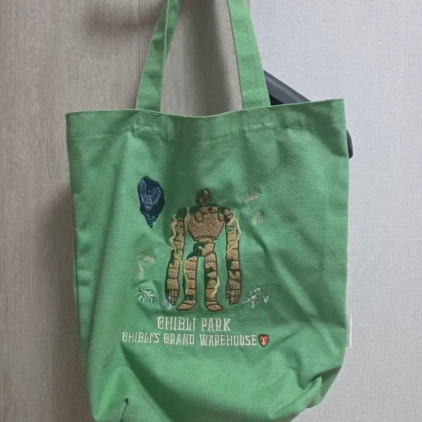 [BUNJANG] Ghibli Park Limited Edition Laputa Robot Soldier Embroidered Tote Bag / 지브리파크 한정판 라퓨타 로봇병 자수 토트백 에코백