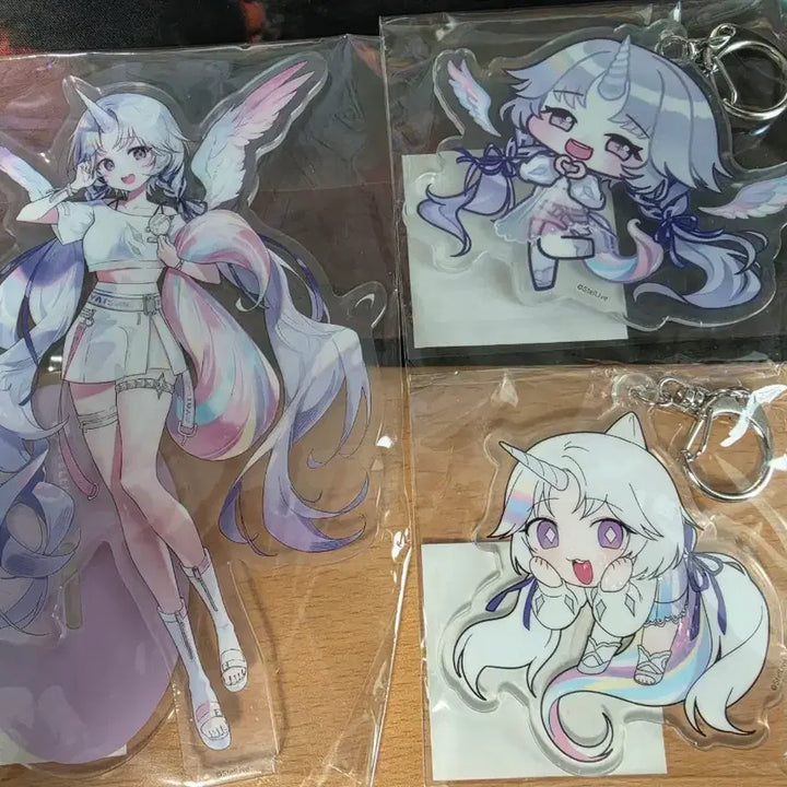 [BUNJANG] Yuni Stellive 2023 Summer Acrylic Stand &amp; Keyring Bundle Set / 유니 스텔라이브 2023 썸머 아크릴 스탠드,키링
