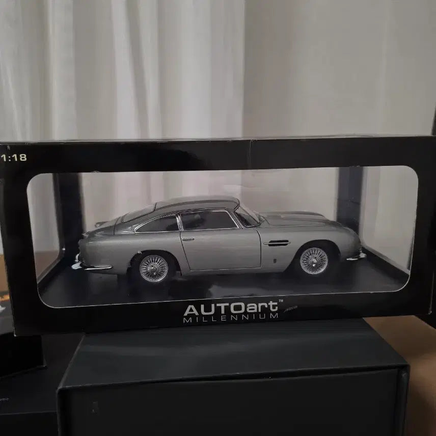 [BUNJANG] Autoart 1:18 Aston Martin DB5 Diecast Model / 1:18 오토아트 애스턴마틴 db5