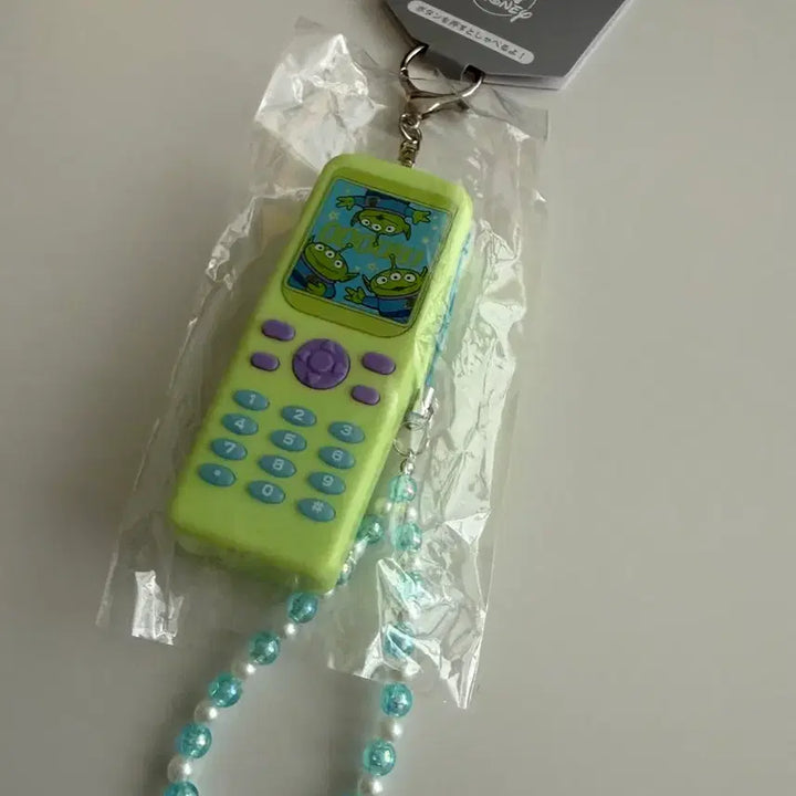 [BUNJANG] Tokyo Disneyland Alien Strap / 도쿄 디즈니랜드 알린 스트랩