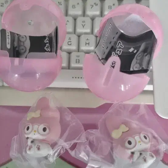[BUNJANG] Sanrio My Melody Sitting Figure with Glasses / 마이멜로디 안경 쓴 피규어 판매합니다