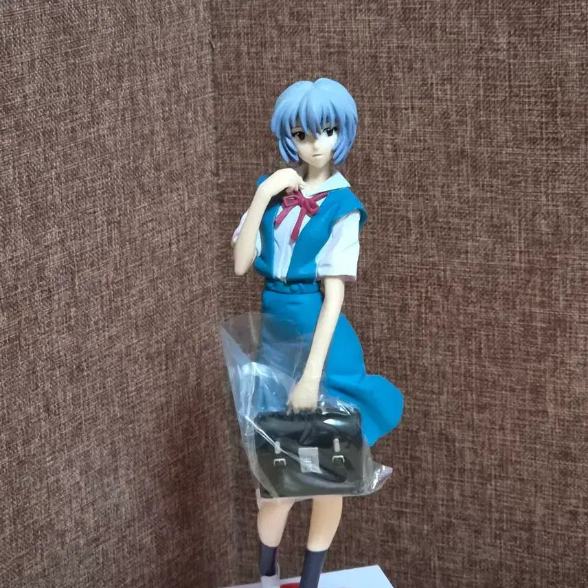 [BUNJANG] Evangelion Ayanami Rei School Uniform Figure / 처분)에반게리온 아야나미 레이 교복 피규어