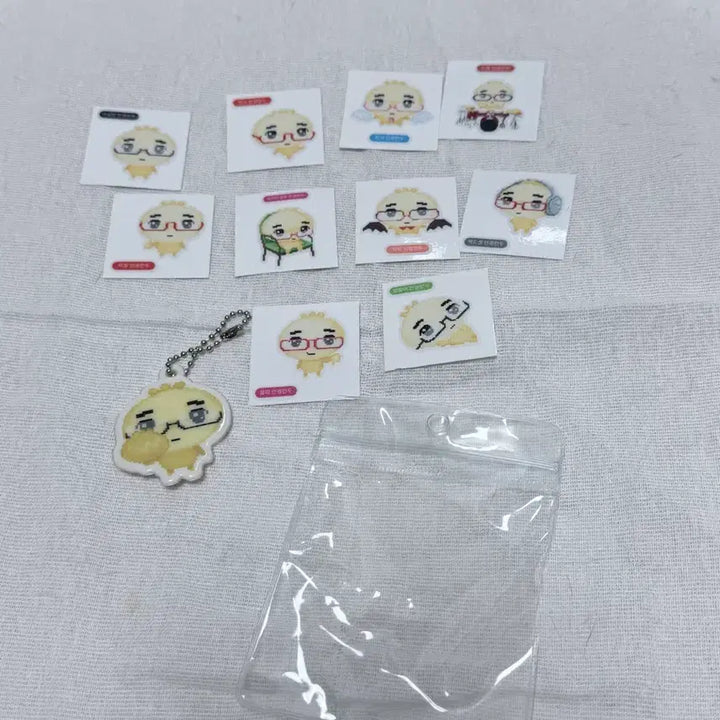 [BUNJANG] Eyeball Dumpling Sticker Set with Keyring / 안경만두 띠부씰 + 키링 세트판매