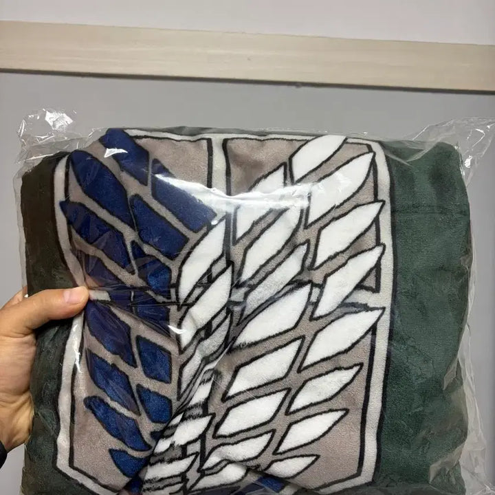 [BUNJANG] Frank Burger x Attack on Titan Survey Corps Cloak Blanket (Sealed) / [미개봉]프랭크버거 x 진격의 거인 조사병단 망토 담요