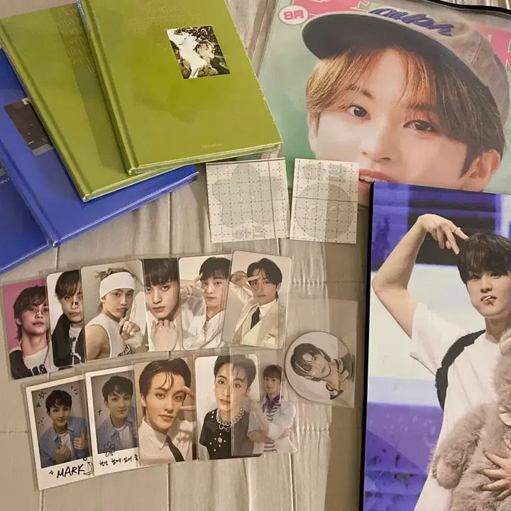 [BUNJANG] NCT Mark Goods Bundle Set (Photocards, Slogan, Frame, etc.) / 엔시티 마크 굿즈 일괄 처분 양도  포카 슬로건 액자 등
