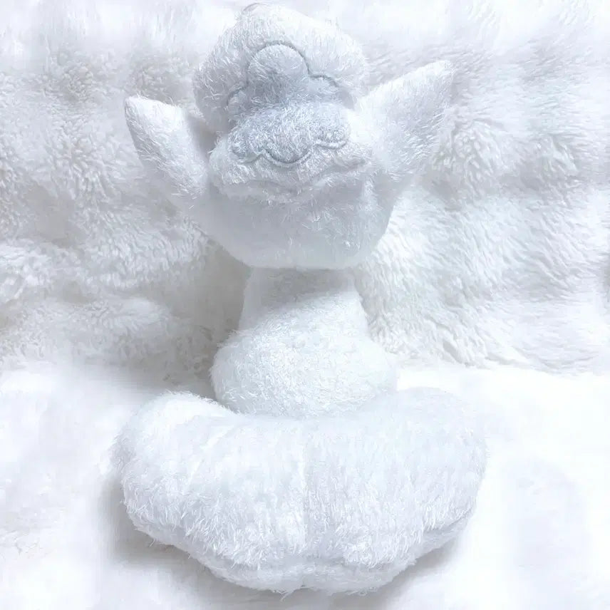 [BUNJANG] Pokemon 2018 Alolan Vulpix Plush (30cm) / 포켓몬 2018년도 알로라 식스테일 인형