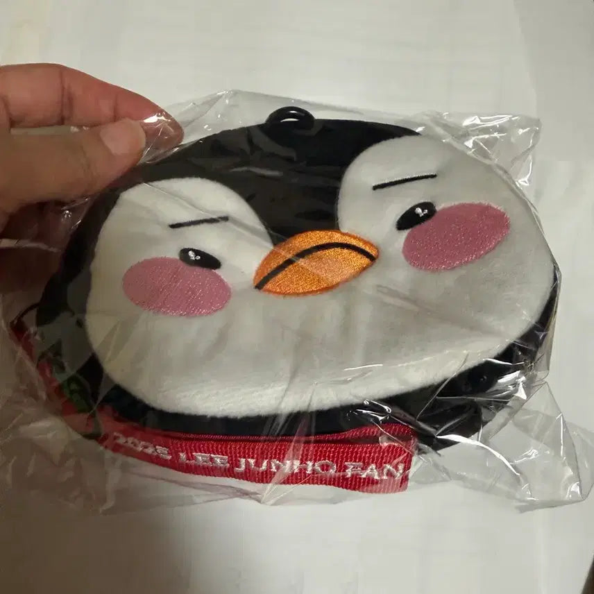 [BUNJANG] JUNHO Midnight Strawberry Pouch / 준호 미드나잇 딸기 파우치