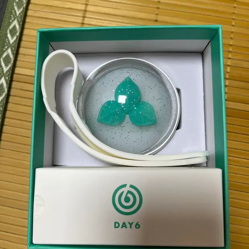 [BUNJANG] DAY6 OFFICIAL LIGHTSTICK Madeit Watch Ver.3 / DAY6 공식 응원봉 마데워치 Ver.3