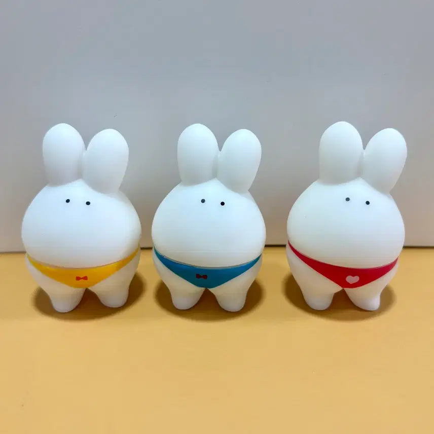 [BUNJANG] Rabbit Figure Gacha 3-Type Bundle Set / 토끼 피규어 가챠 3종 일괄