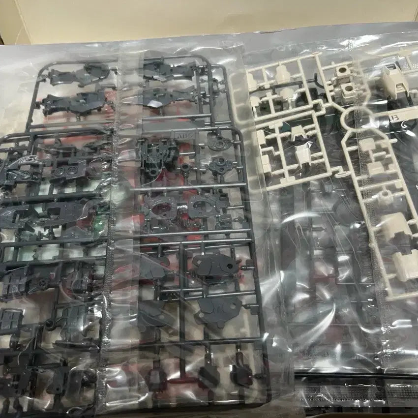 [BUNJANG] Bandai MG Buster Gundam Plastic Model Kit / 반다이 MG 버스터 건담 프라모델