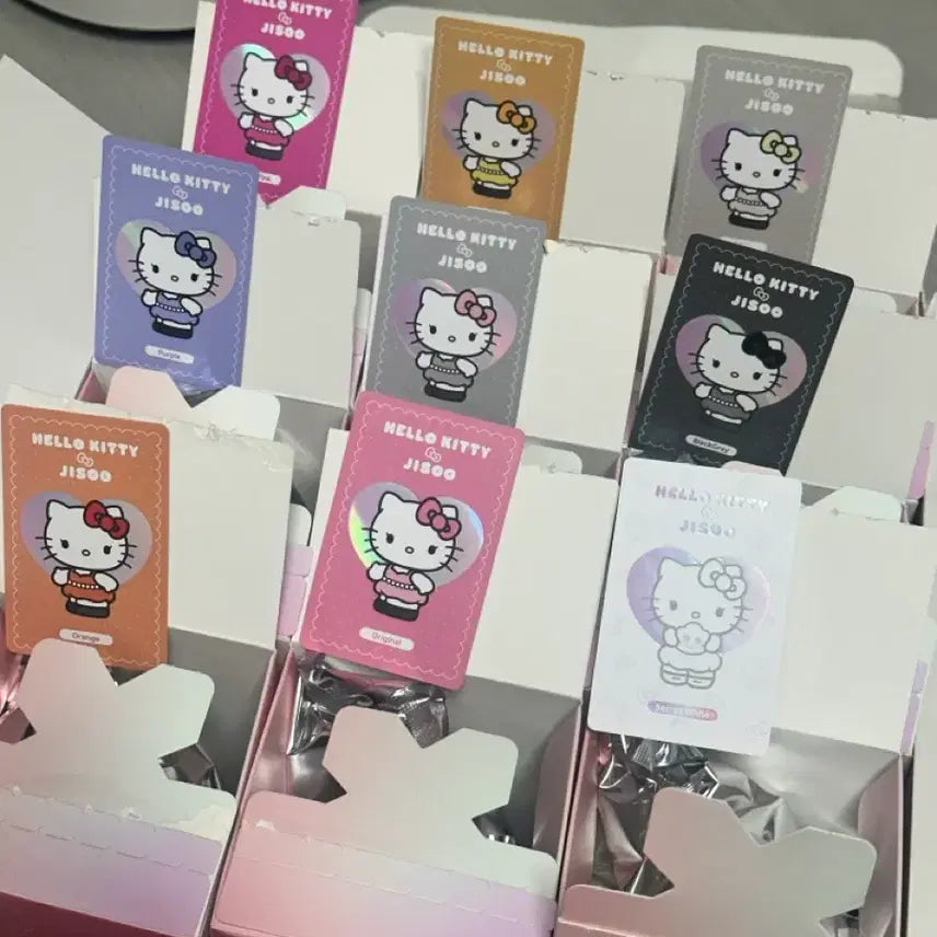 [BUNJANG] Hello Kitty x Jisoo Collaboration Doll Keychain (Orange) / 헬로키티 x 지수 인형 키링 (오렌지)