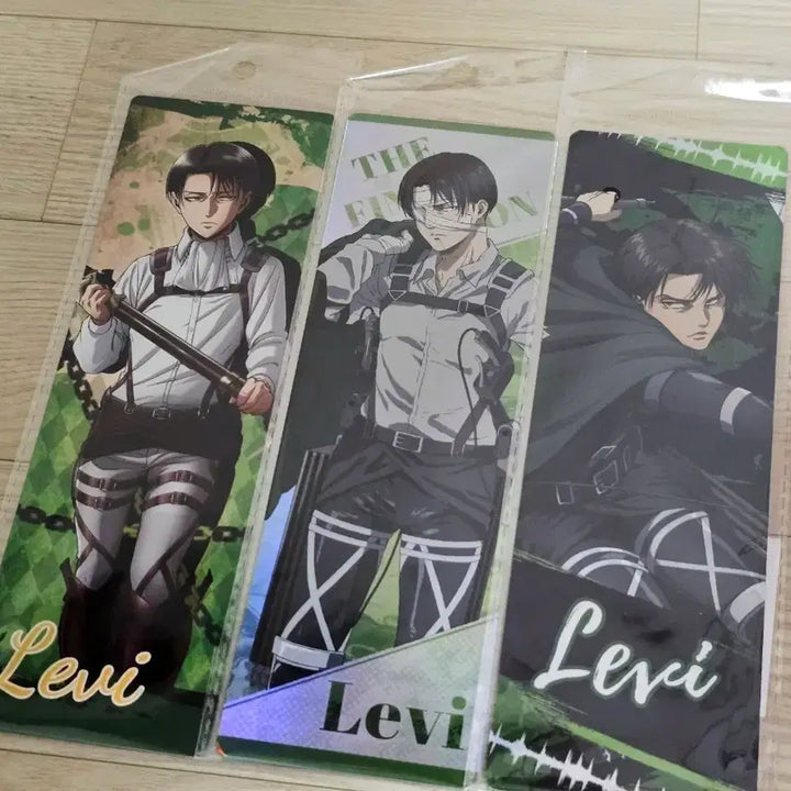 [BUNJANG] Attack on Titan Levi Hologram Ticket Bookmark / 진격의거인 리바이 홀로그램 티켓 책갈피