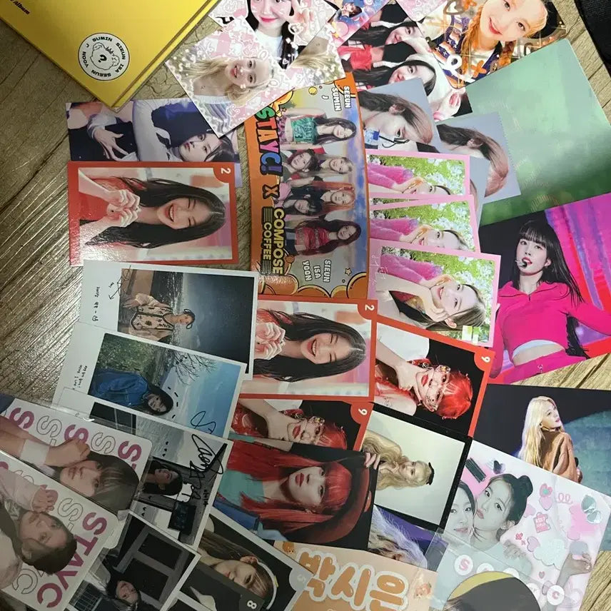 [BUNJANG] STAYC "We Need Love" Album Photocard Bundle Set (Sumin, Sieun, Isa, Seeun, Yoon, J) / 스테이씨 왕가 탕후루 포카,위니드러브 앨범 포카 일괄( 수민 시은 아이사 세은 윤 재이 )