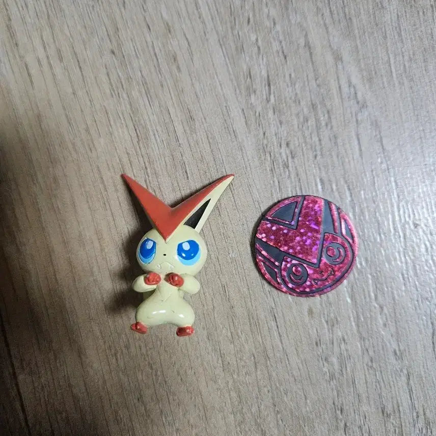 [BUNJANG] Pokemon Victini Figure Coin Set / 포켓몬스터 비크티니 피규어 코인 세트