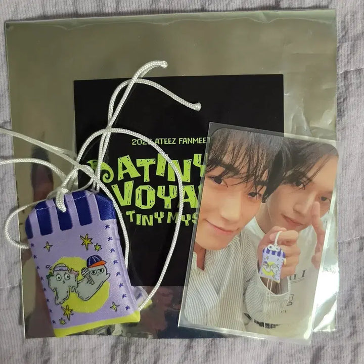 [BUNJANG] ATEEZ Fanmeeting 2026 Ghostiez ATINY Zone MD Unit Photocard &amp; Omamori Set Bundle (Excludes Luxurious Unit) / 우산 도베즈 캡막즈 일괄 에이티즈 팬미팅 2026 고스티즈 에이티니존 MD 유닛 포토카드 + 오마모리 세트 일괄 (호화즈 제외)