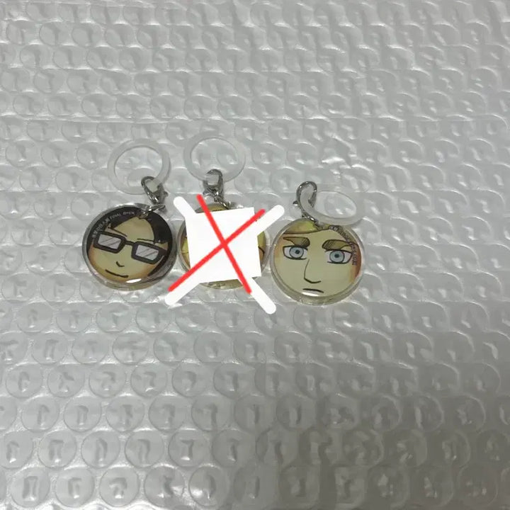 [BUNJANG] Attack on Titan Exhibition Majirushi Erwin &amp; Hange Bundle Set Keychain / 진격의거인 전시회 메지루시 엘빈 한지 일괄