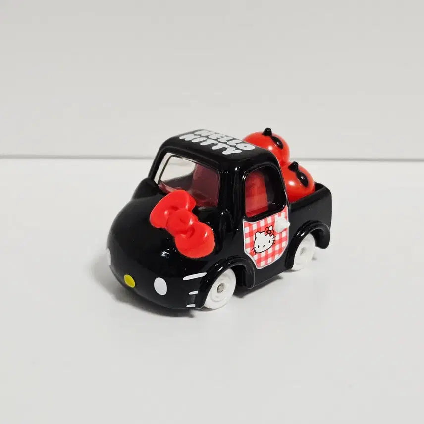 [BUNJANG] Takara Tomy Dream Tomica Hello Kitty 50th Anniversary Edition Black Tomica / 타카라토미 드림 토미카 헬로 키티 50주년 기념 에디션 블랙 토미카