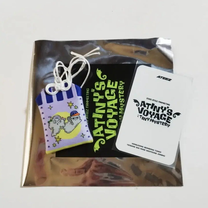 [BUNJANG] ATEEZ Fanmeeting Omamori Unit Umbrella &amp; Photocard Set (San &amp; Wooyoung) / 에이티즈 팬미팅 오마모리 유닛 우산 산 우영 세트
