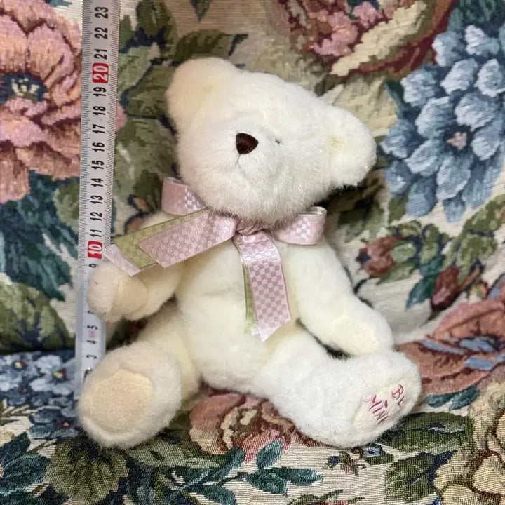 [BUNJANG] Boyds Bear White Bear Plush (Pink Check Ribbon) / 보이즈베어 흰색 곰인형 (핑크 체크 리본)