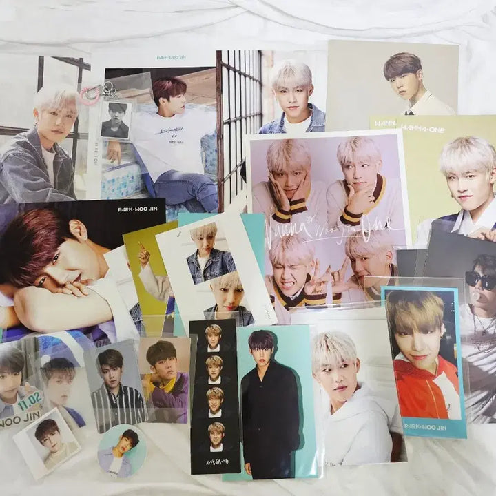 [BUNJANG] Wanna One Park Woojin AB6IX Bundle Set / [일괄 양도] 워너원 박우진 / AB6IX 에이비식스 / WANNAONE