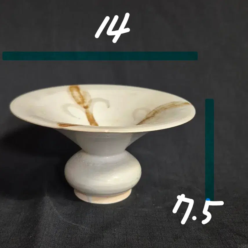 [BUNJANG] Chulhwa White Porcelain Teacup / 철화 백자 도자기 잔 완