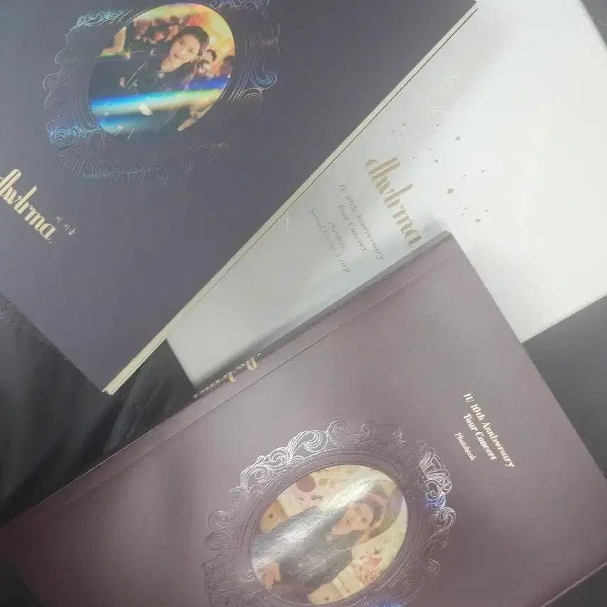 [BUNJANG] IU 10th Anniversary Dlwlrma Blu-ray &amp; DVD, Photobook, Photocard Set / 아이유 10주년 이지금 dlwlrma 블루레이&amp;dvd,포토북 포토카드