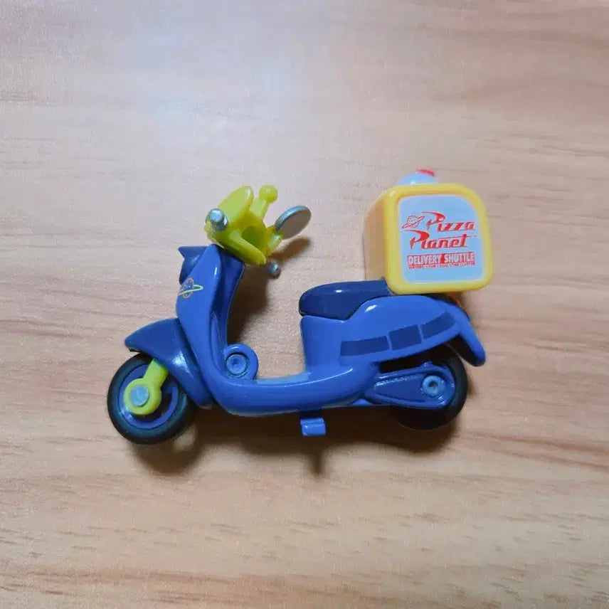 [BUNJANG] Disney Motors Alien Pizza Bike Tomica / 디즈니모터스/알린 피자바이크 토미카