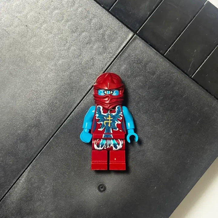 [BUNJANG] LEGO Ninjago Airjitzu Nya, Lloyd Minifigures / 닌자고 에어짓주 니야, 로이드