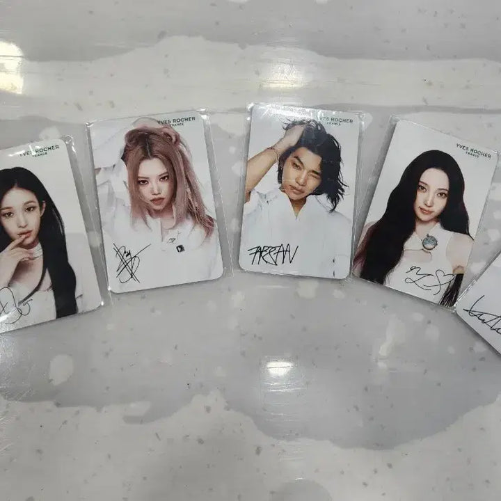 [BUNJANG] All Day Project Eves Roshe Photocard Set / 새상품)올데이프로젝트 올데프 이브로쉐 포카 세트
