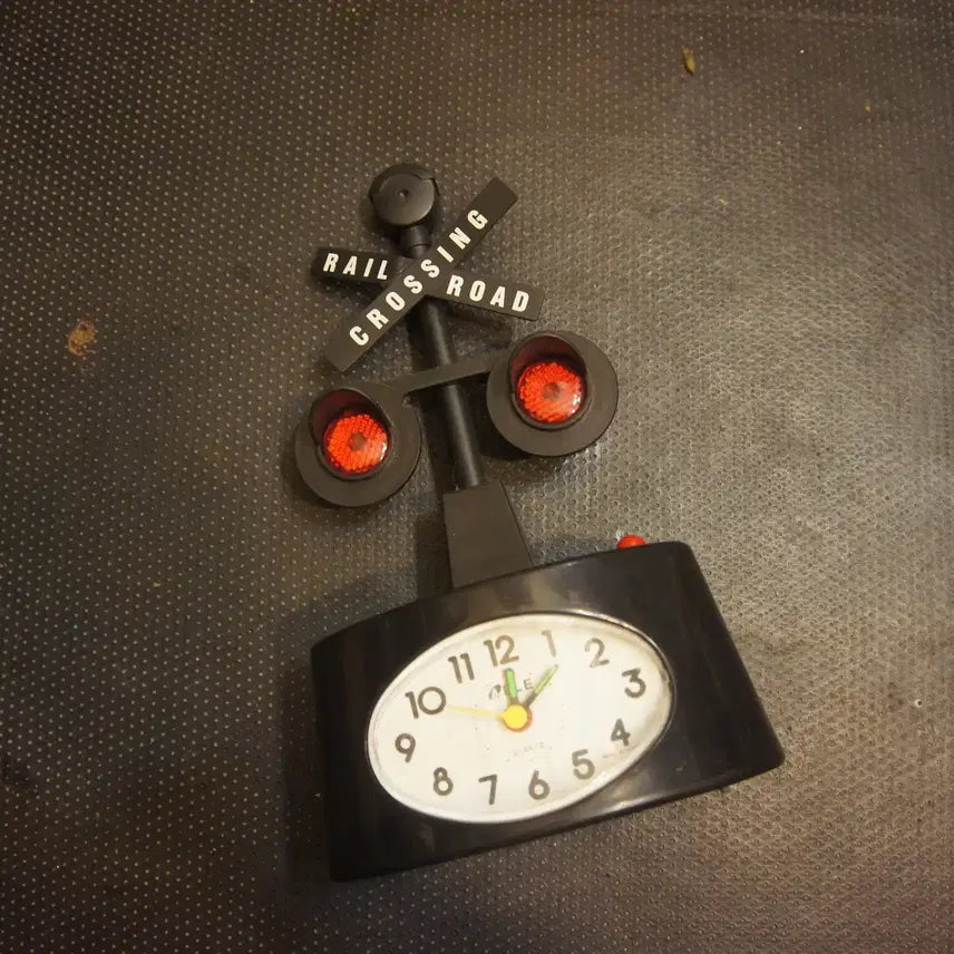 [BUNJANG] Shinhodeung Vintage Toy Vintage Clock Classic Toy / 신호등빈티지 토이빈티지시계 고전완구 고전장난감 빈티지UU