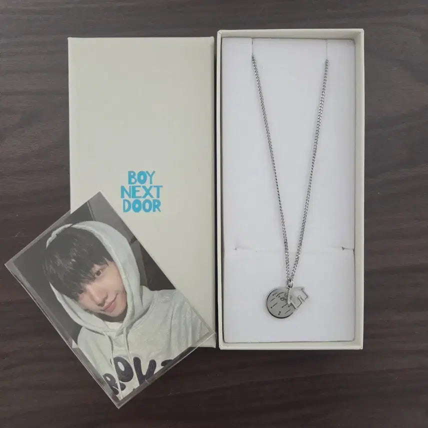 [BUNJANG] BOYNEXTDOOR 1st Anniversary Myung Jaehyun Necklace &amp; Photocard Set / 보넥도 1주년 명재현 목걸이,포카