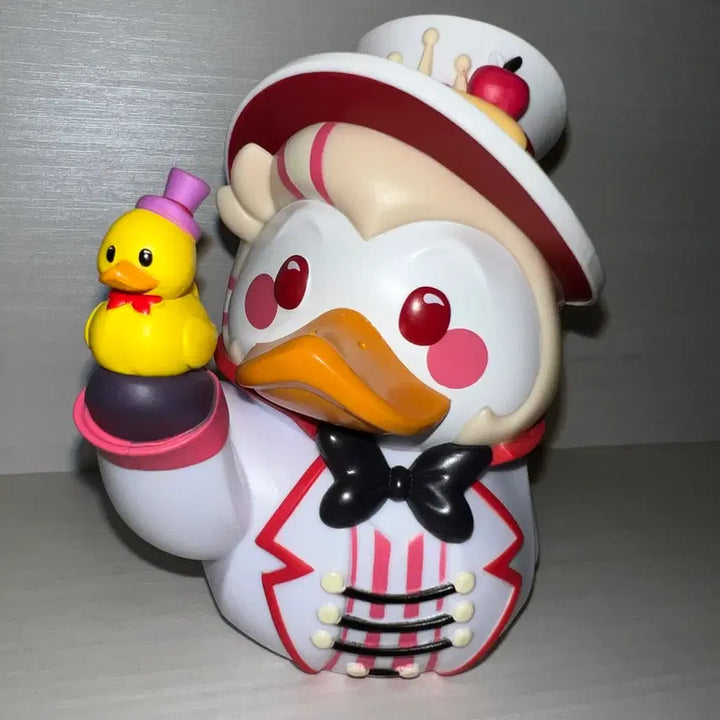 [BUNJANG] Helluva Boss Lucifer Morningstar Rubber Duck Figure / 해즈빈 호텔 루시퍼 TUBBZ 러버덕 피규어