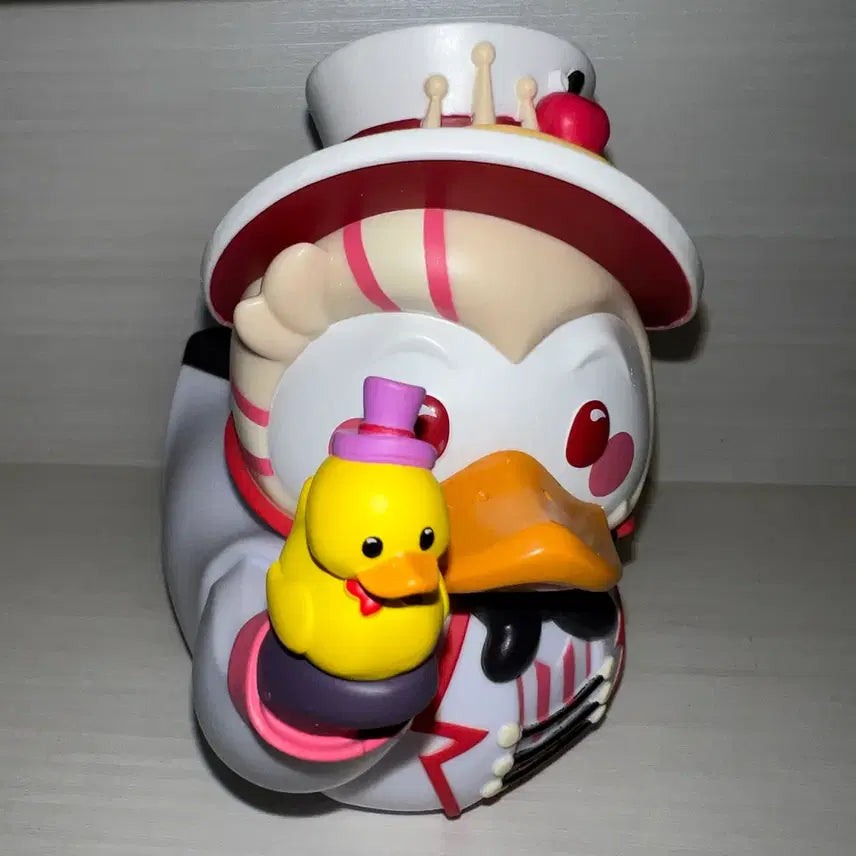 [BUNJANG] Helluva Boss Lucifer Morningstar Rubber Duck Figure / 해즈빈 호텔 루시퍼 TUBBZ 러버덕 피규어