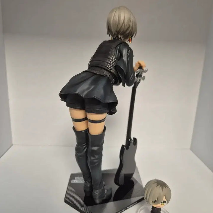 [BUNJANG] KotoKiya LUPAYANAGI Figure / 걸즈밴드크라이 코토부키야 루파 피규어 (기타 파손)